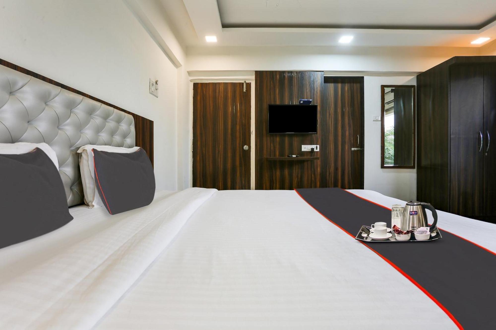 Capital O Arsh Executive Hotel Bombaj